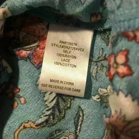 DR2 Paisley Floral button Down Size Small‎ - Picture 7 of 9